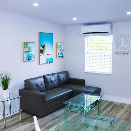 Flamingo Beach House Dania Beach Exterior photo
